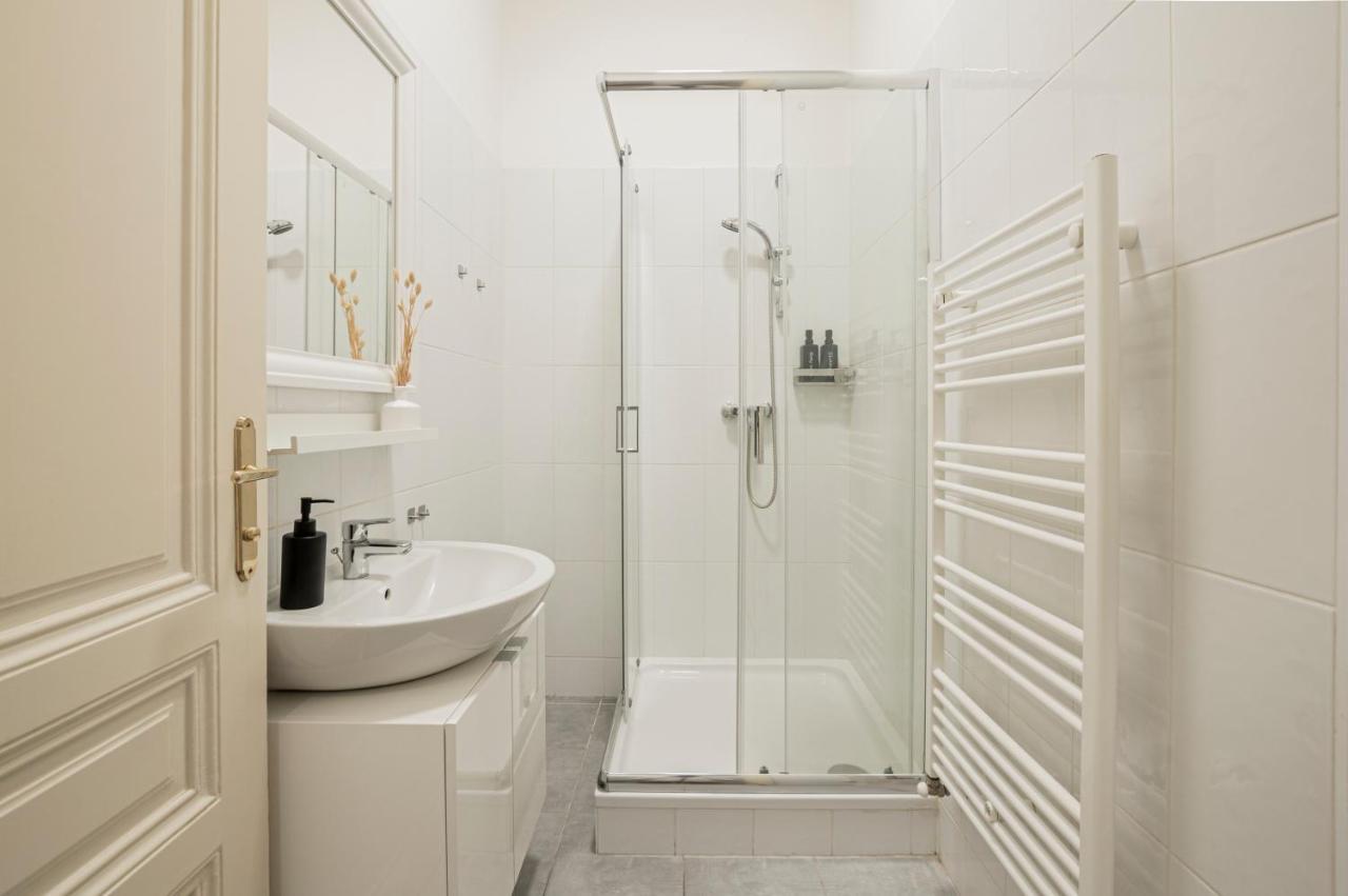 Charming Apt Perfect For 4-6 Tram, Self-Checkin Wien Exterior foto